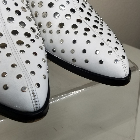 1. State Lexey Ankle Booties Womens 9M Chrome Studs White Western Boots Nailhead - Picture 7 of 16